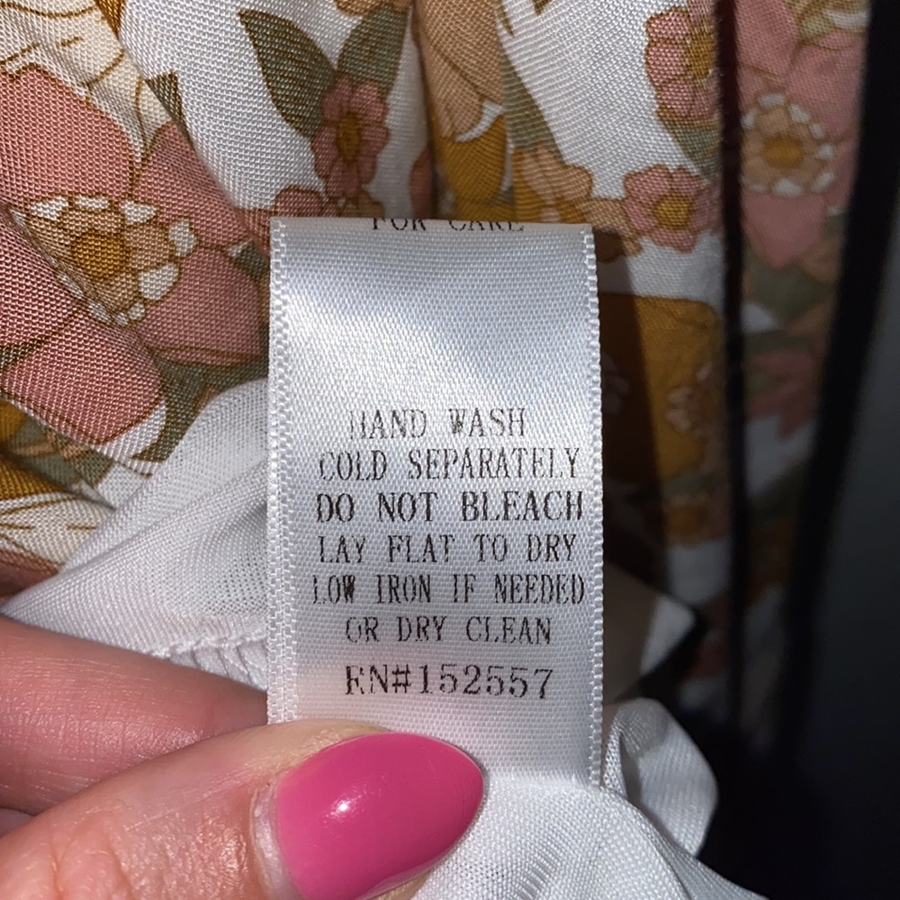Dress - Picture 9 of 9